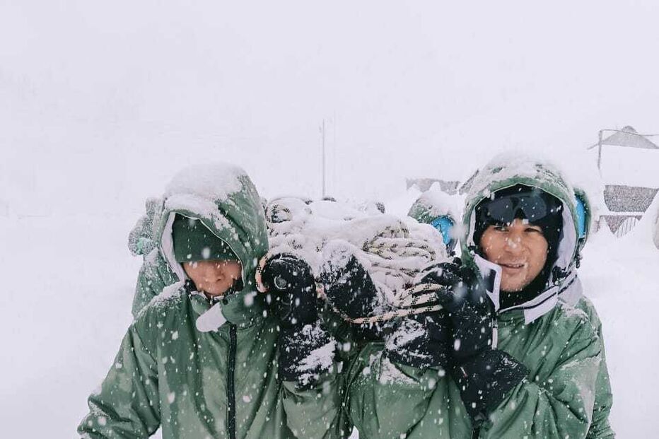 Pelo menos 41 pessoas desaparecidas após avalanche nos Himalaias