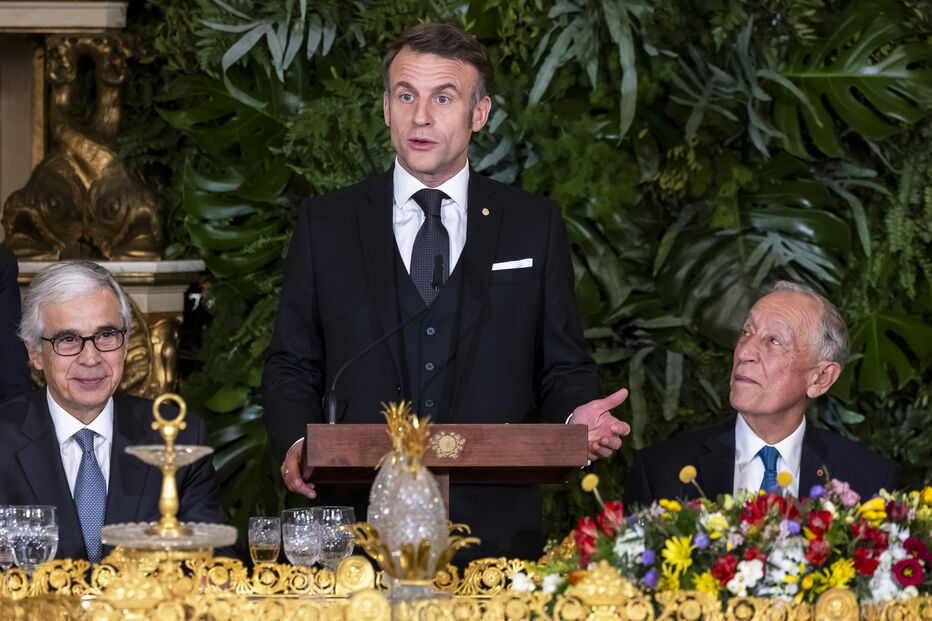 Emmanuel Macron durante visita a Portugal 