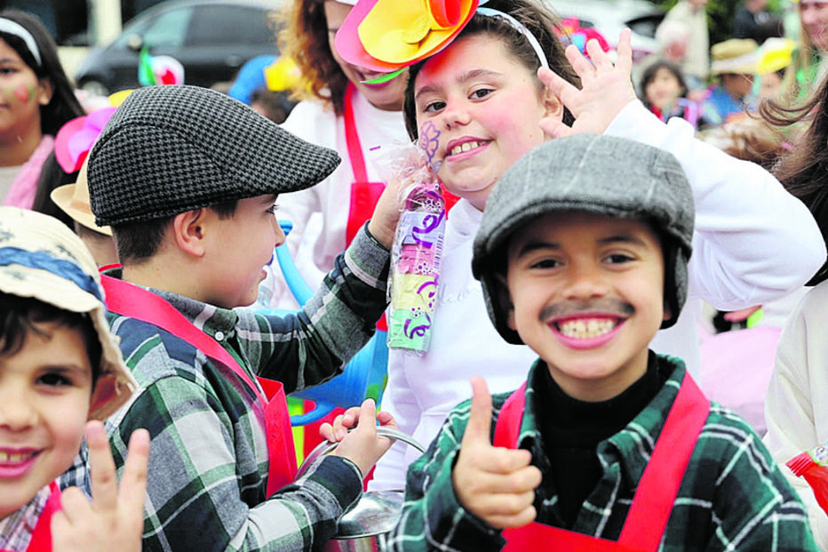 Desfile das crianças, esta sexta-feira, em Sesimbra