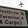<![CDATA[ Terminal do aeroporto de Heathrow evacuado devido a "possível incidente com materiais perigosos" ]]>