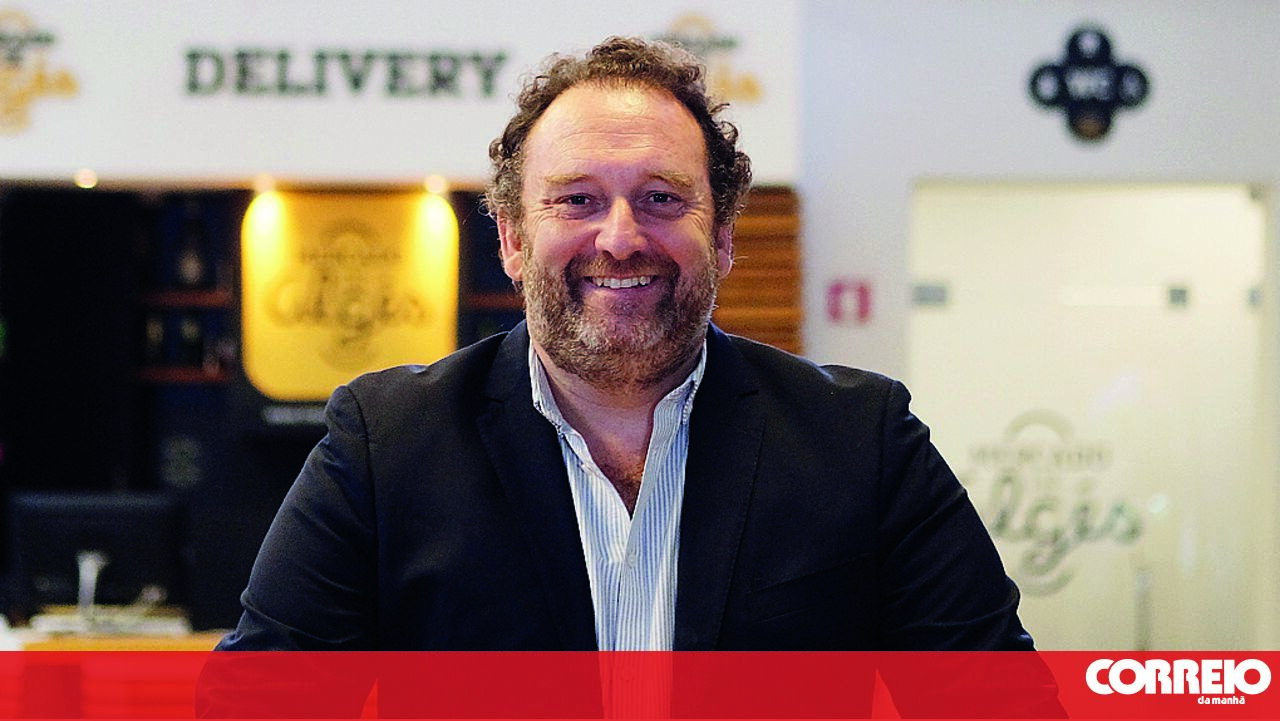 Eduardo Madeira pays tribute to Joaquim Monchique after a stroke