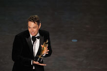 Sean Baker consegue o primeiro Óscar por 'Anora' considerado a Melhor Realização