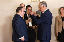 O Presidente da República condecora Fernando Mendes