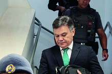 Lincoln Gakiya, promotor do Ministério Público de São Paulo, tem a ‘cabeça a prémio’ por liderar a guerra contra o PCC. Tem escolta policial 24 horas por dia, sete dias por semana