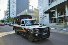 Polícia moçambicana lança gás próximo à Procuradoria-Geral da República em Maputo