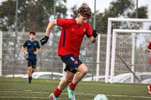 Futebolista de 19 anos do Oliveirense morre em despiste seguido de capotamento na A41 em Gondomar