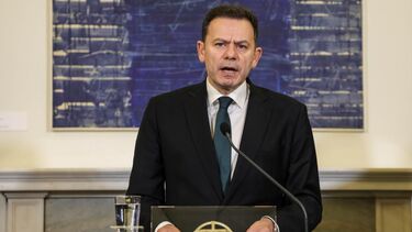 Montenegro usa várias contas à ordem para pagar casa