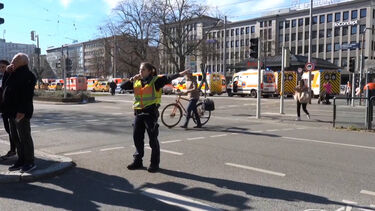 Carro atropela multidão na cidade alemã de Mannheim