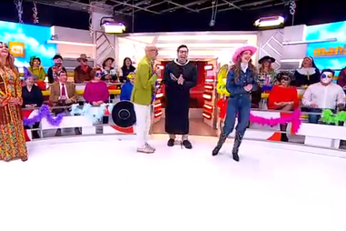 Comentadores do Manhã CM fazem desfile épico de carnaval