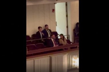 Vice-presidente americano vaiado pelo público num concerto em Washington nos EUA