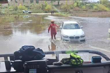 Casal resgatado do rio Sorraia em Coruche