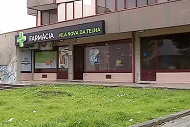 Jovem de 24 anos assalta farmácia na Maia para furtar peluche