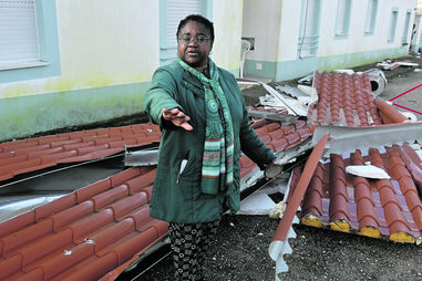 Uma das moradoras que foram afetadas na Lourinhã, onde 13 pessoas ficaram desalojadas 