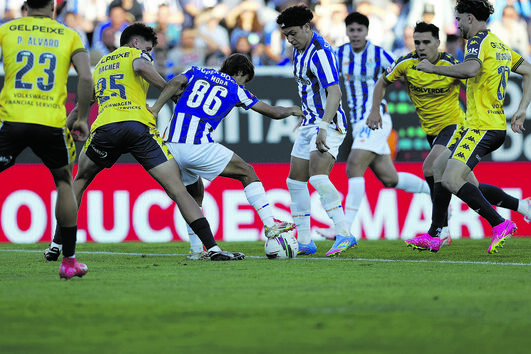 Rodrigo Mora espalhou talento pelo relvado 