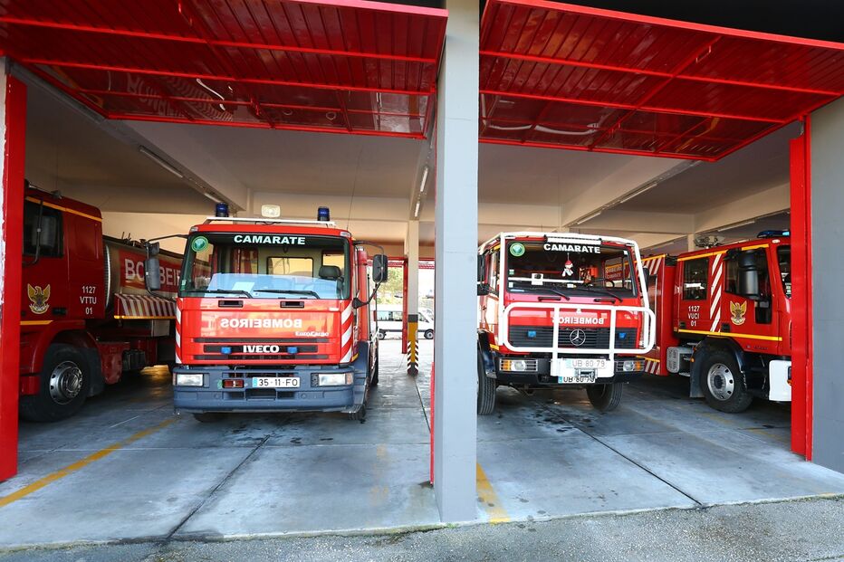 Imagem Quartel bombeiros Camarate 17805271.jpg (24169239) (Milenium)