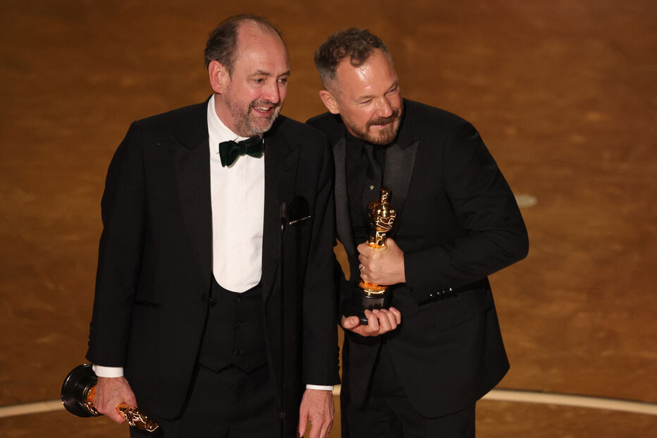 Nathan Crowley e Lee Sandales com o Óscar de  Melhor Produção - Wicked