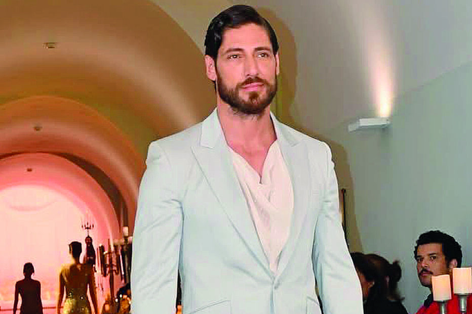 Ângelo Rodrigues foi protagonista do desfile de Gio Rodrigues, que o escolheu para embaixador 