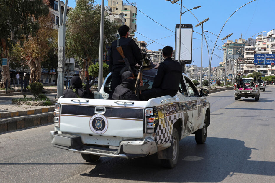 Membros das forças de segurança sírias