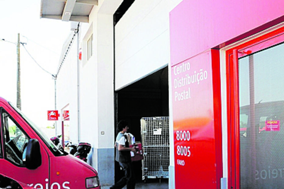 Assalto ocorreu no centro de distribuição de Mar e Guerra