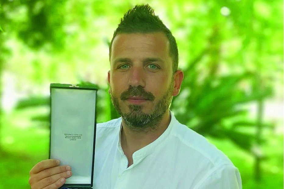 ‘Dudu’ com um prémio que ganhou nos bombeiros 