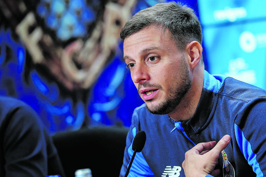 Martín Anselmi reconhece que o FC Porto, neste momento, é adversário de si próprio