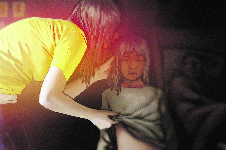 Mãe e padrasto na cadeia por abusarem de duas menores