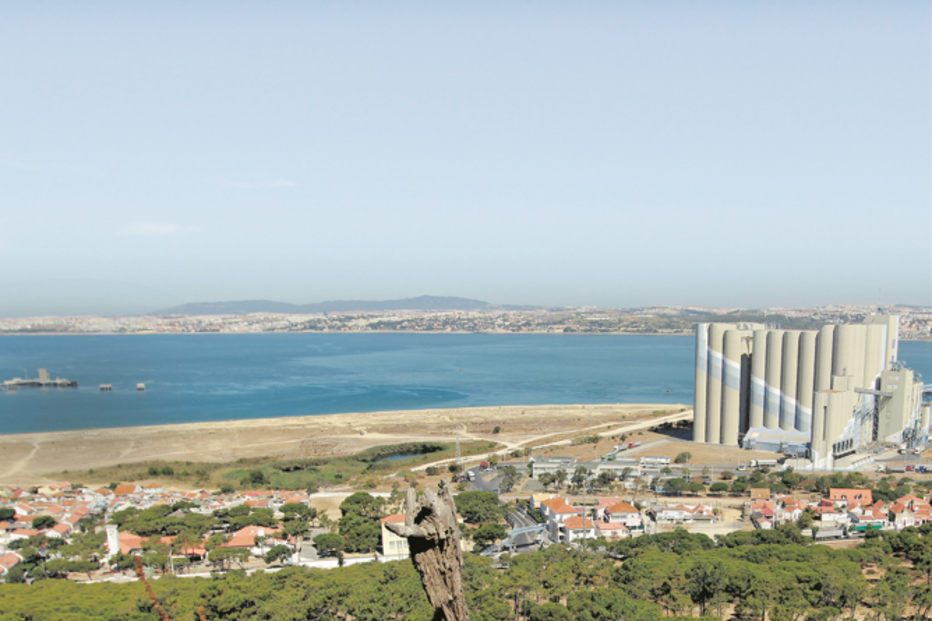 Governo de saída manda avançar em 31 estradas