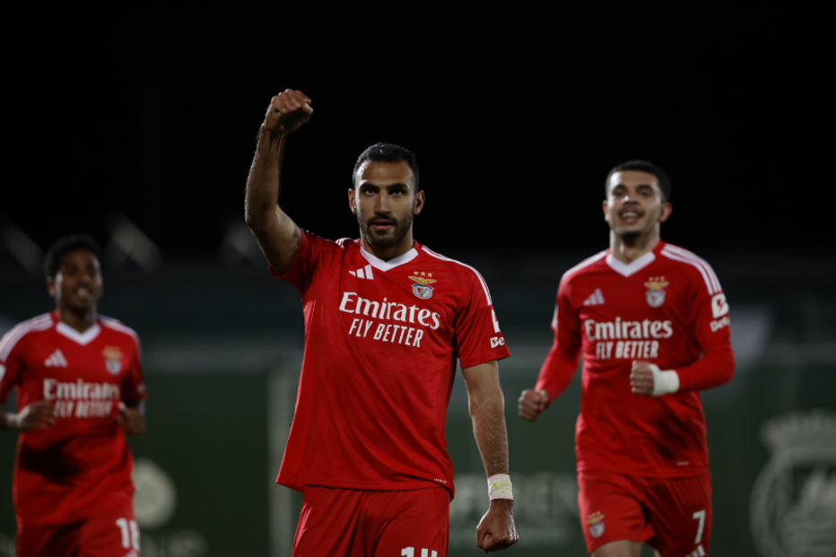 Pavlidis aumenta vantagem das águias