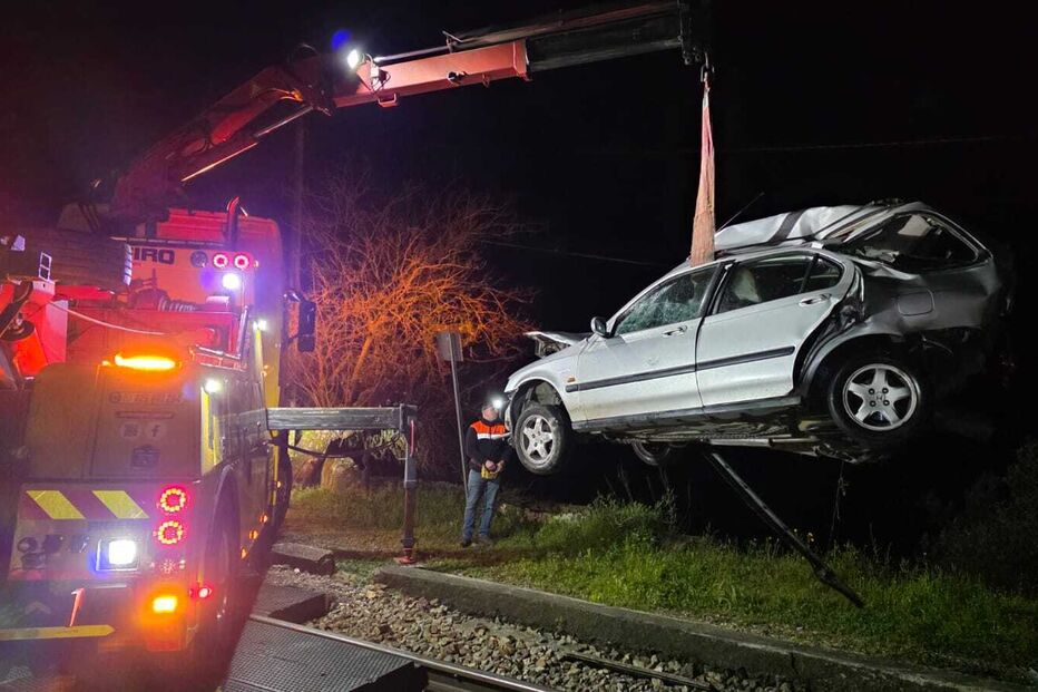 Circulação na Linha da Beira Baixa normalizada após abalroamento de carro em Vila Velha de Ródão