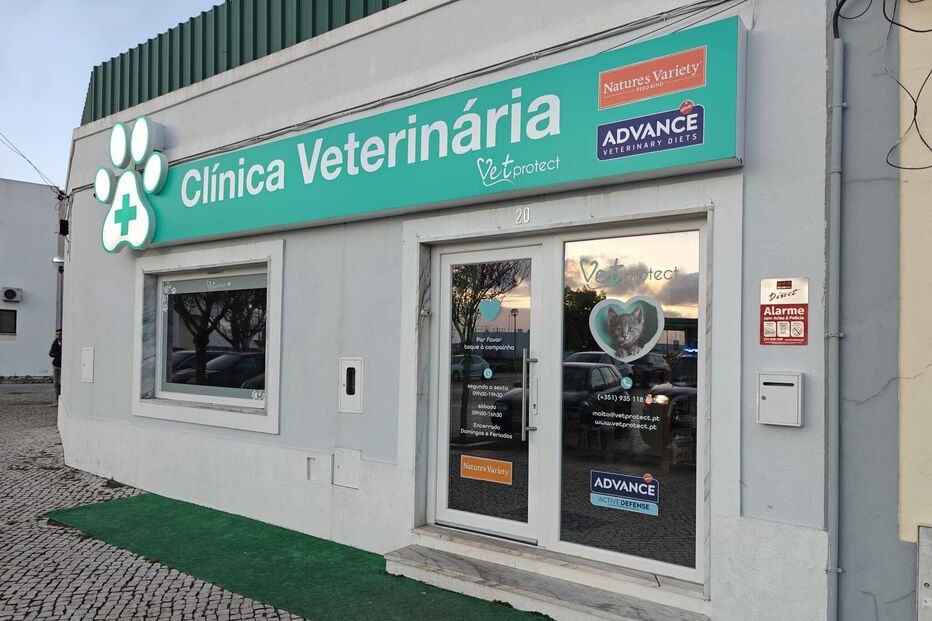 Incêndio deflagra em oficina na Moita