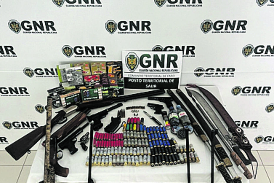 Detido tinha 18 armas ilegais que foram apreendidas