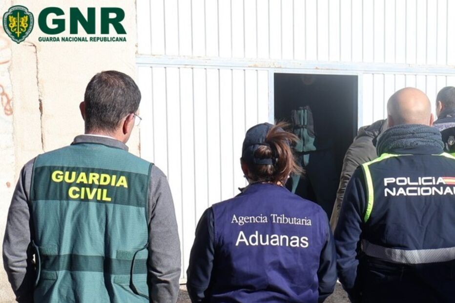 Desmantelada rede internacional de contrabando de tabaco