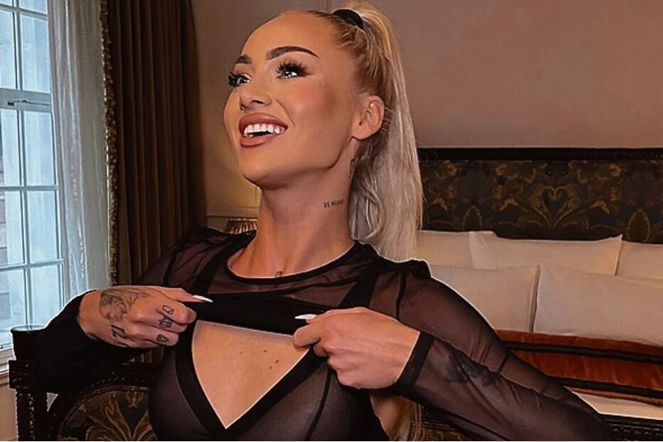 Alisha Lehmann mostra mais do que devia...