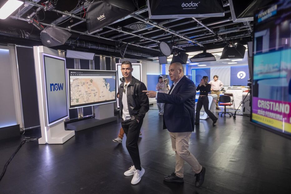 Cristiano Ronaldo visita redação e estúdios da Medialivre