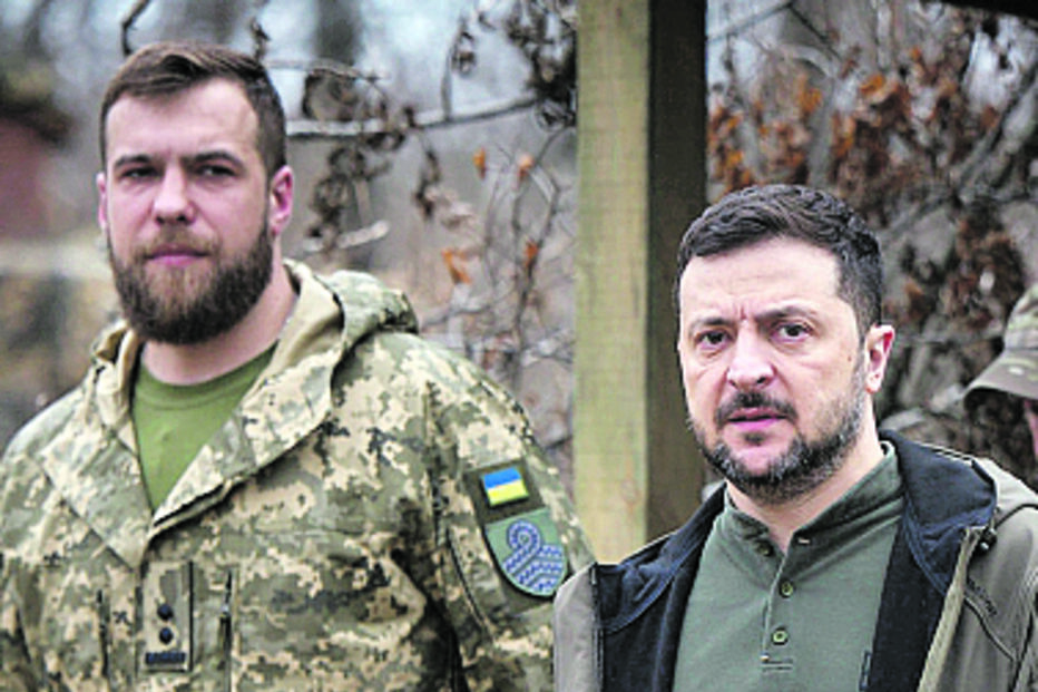 Zelensky durante uma visita à linha da frente em Donetsk