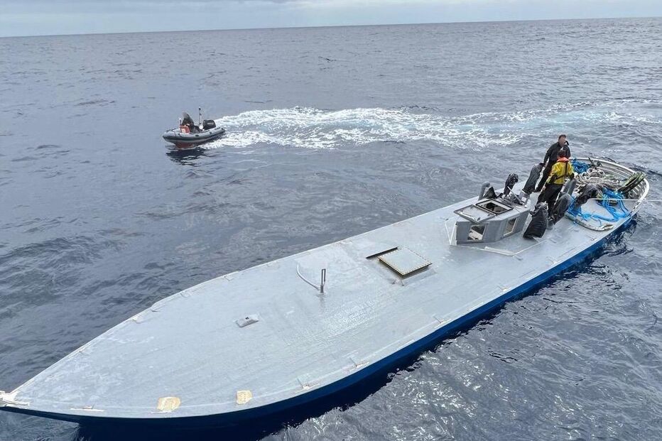 PJ apanha em alto mar narcosubmarino com 6,5 toneladas de cocaína