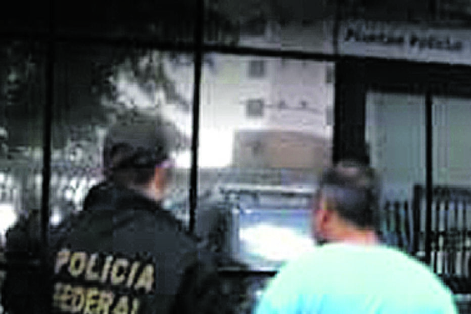 Português a ser detido