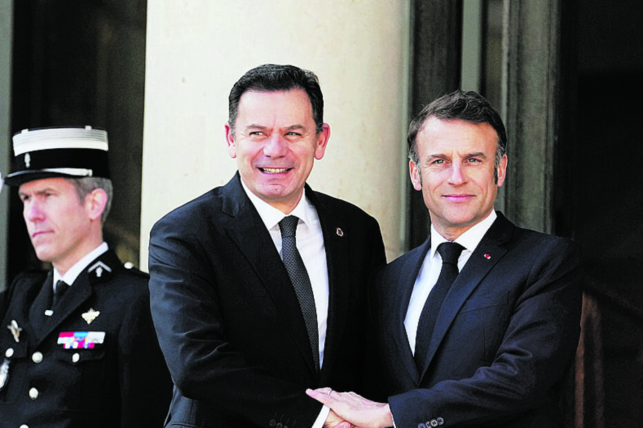 Montenegro com Macron durante a reunião da ‘Coligação de Interessados’