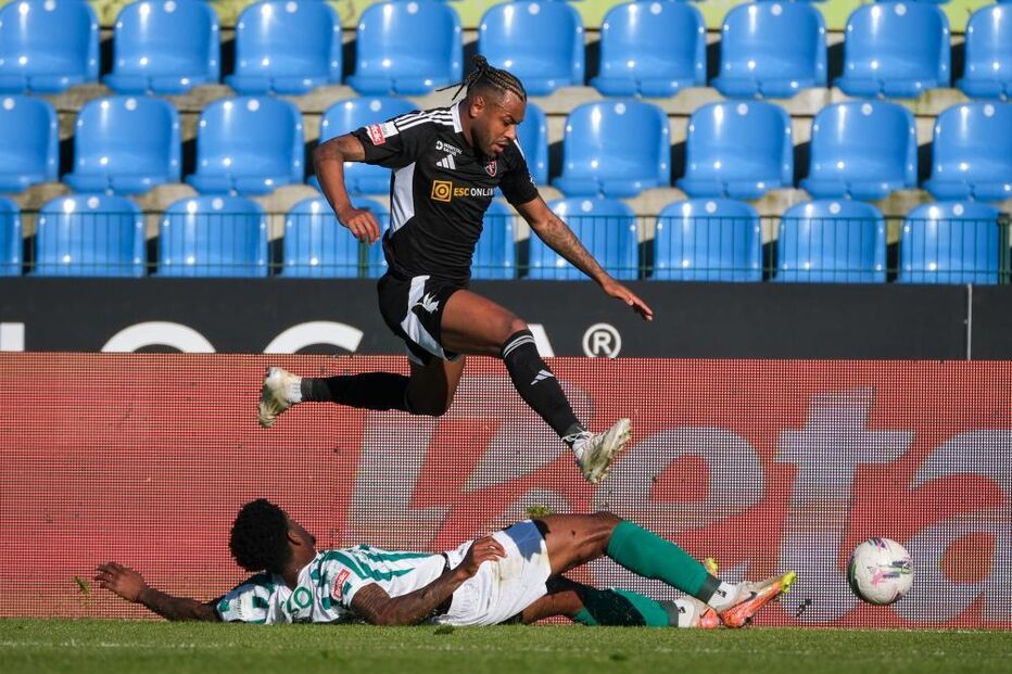 Casa Pia vence Rio Ave no primeiro jogo da I Liga arbitrado por uma mulher