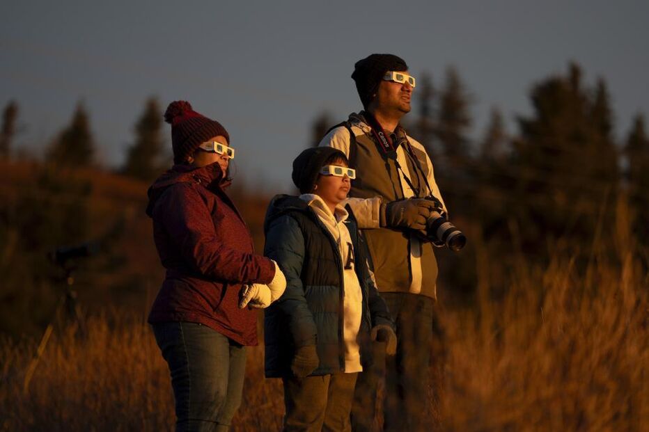 Eclipse solar parcial visto em Halifax, no Canadá