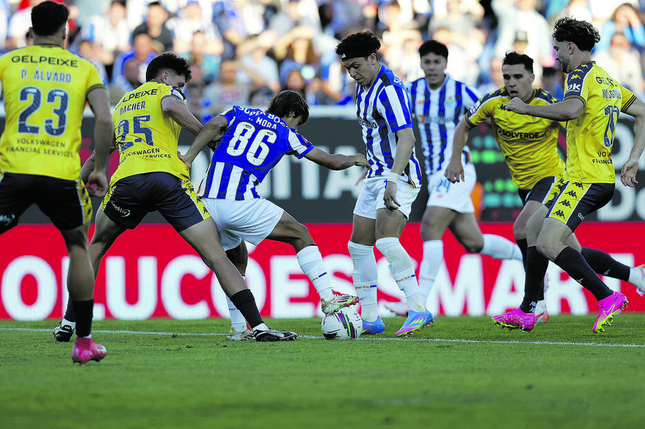 Rodrigo Mora espalhou talento pelo relvado 