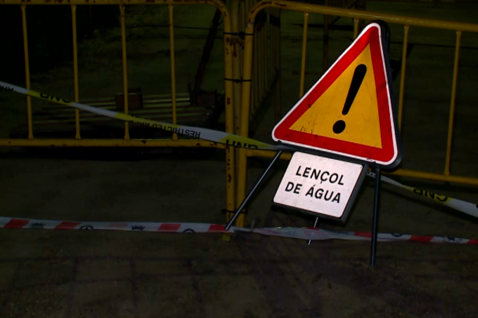 Subida dos caudais do rio Tejo deixa ruas em Salvaterra de Magos em risco de inundação 