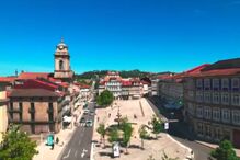 Mãe acusada de raptar a filha menor depois do tribunal entregar a criança autista ao pai