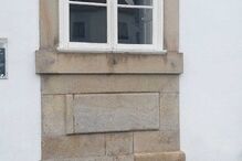 Homem ataca esquadra de Braga à pedrada e esfaqueia polícia que o tentou impedir