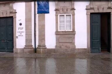 Apanha ladrão em casa e liga à PSP de Braga para o virem buscar  