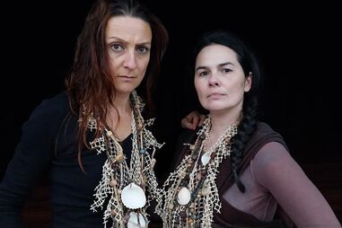 Ana Lúcia Palminha e Carla Chambel em 'A Pérola'