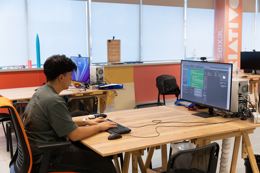 No Seixal Criativo, os estudantes trabalham a sua própria ideia