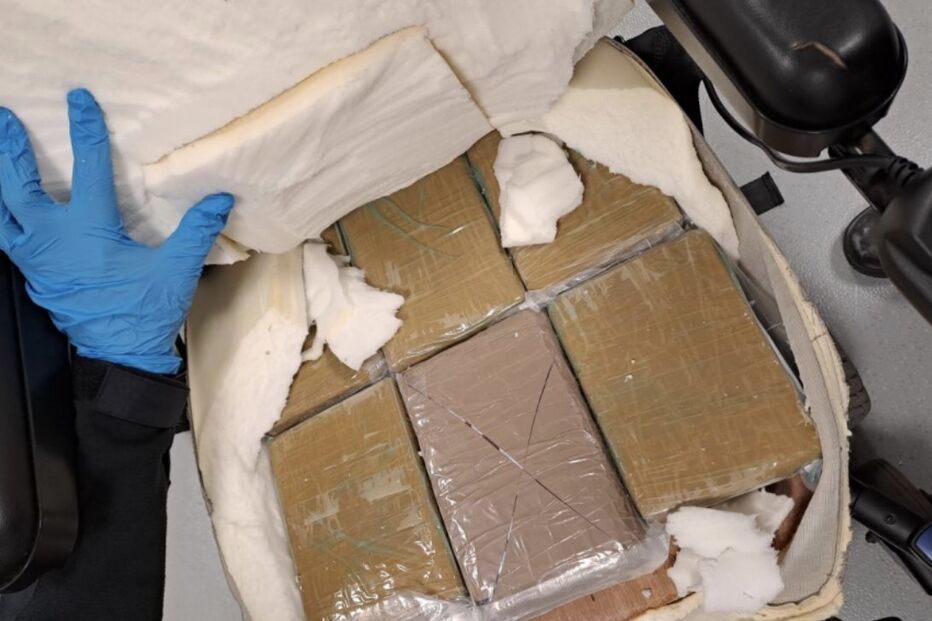Português detido no Reino Unido com 11 quilos de cocaína escondidos em cadeira de rodas