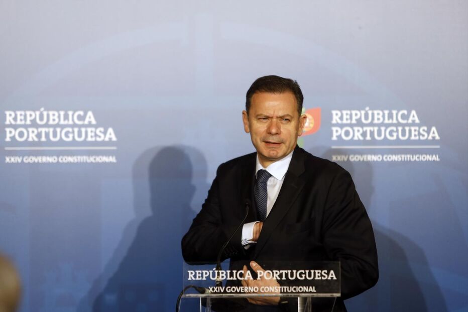 Betão na casa de Montenegro coincidiu com entrega de obra em Espinho