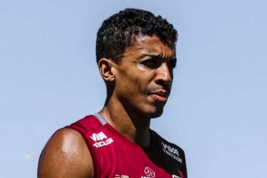 Internacional brasileiro Luiz Gustavo
